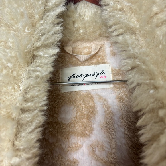 Free People Bleecker Street Tan Oversized Cardi Fur Collar Sweater Size Large/XL - Picture 9 of 12